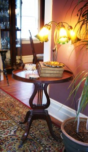 "Lyre" pedestal table